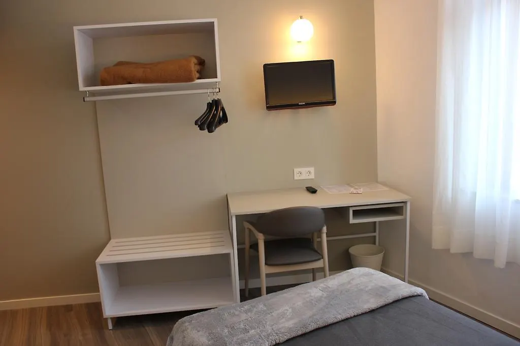 Hostal Residencia D'Investigadors Albergue Barcelona España