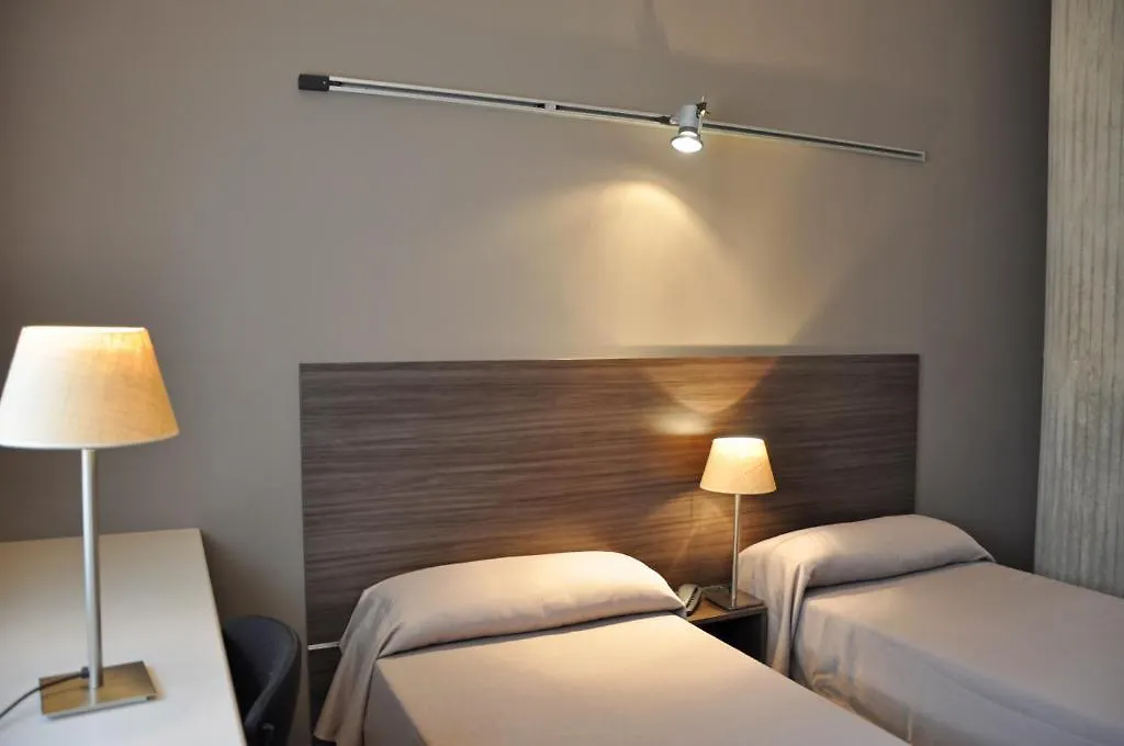 Residencia D'Investigadors Albergue Barcelona 0*,